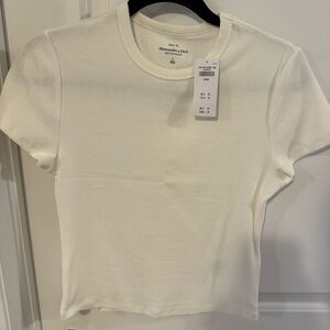 Abercrombie & Fitch Baby Tee